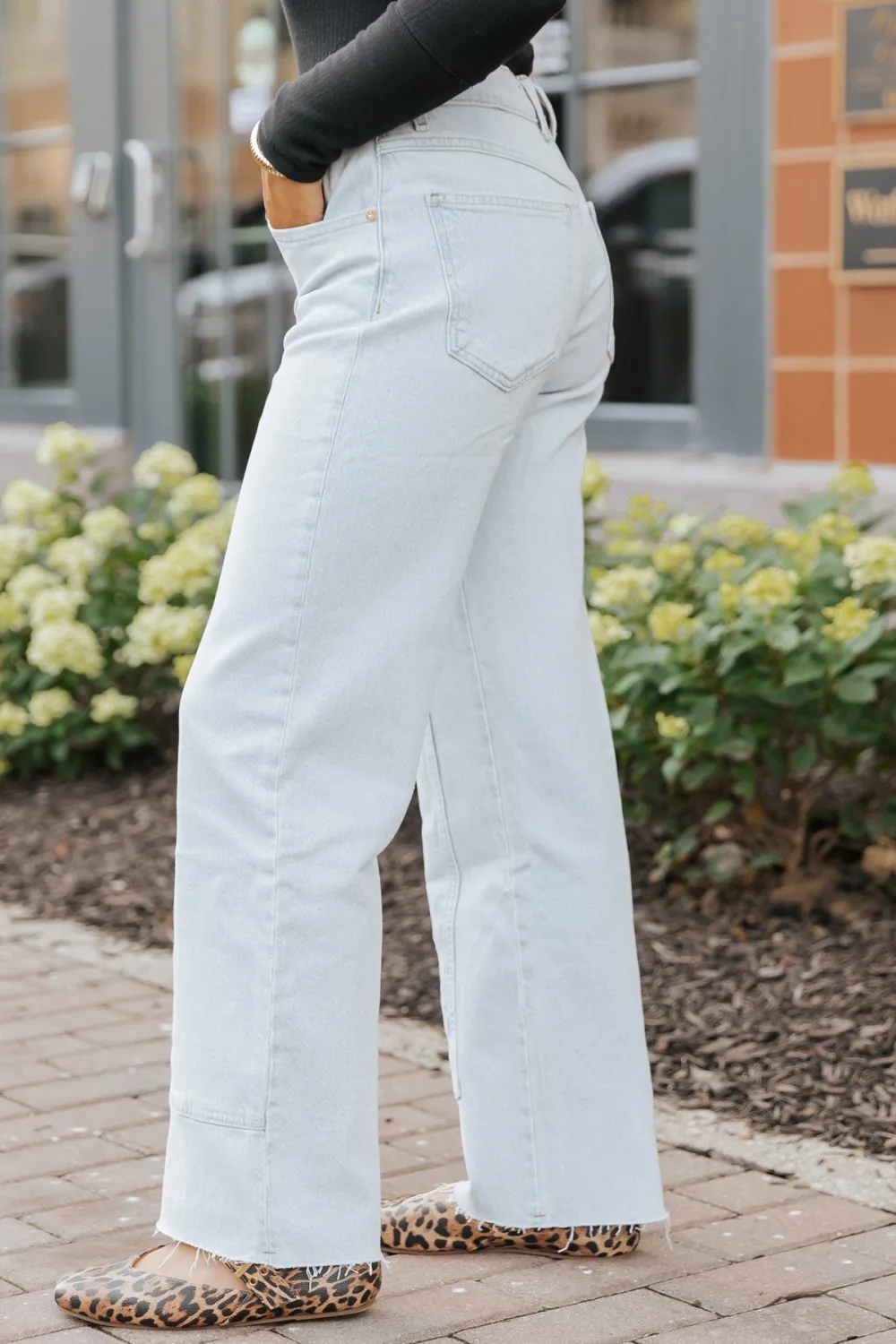 Light Wash Mid-Rise Straight Leg Jeans