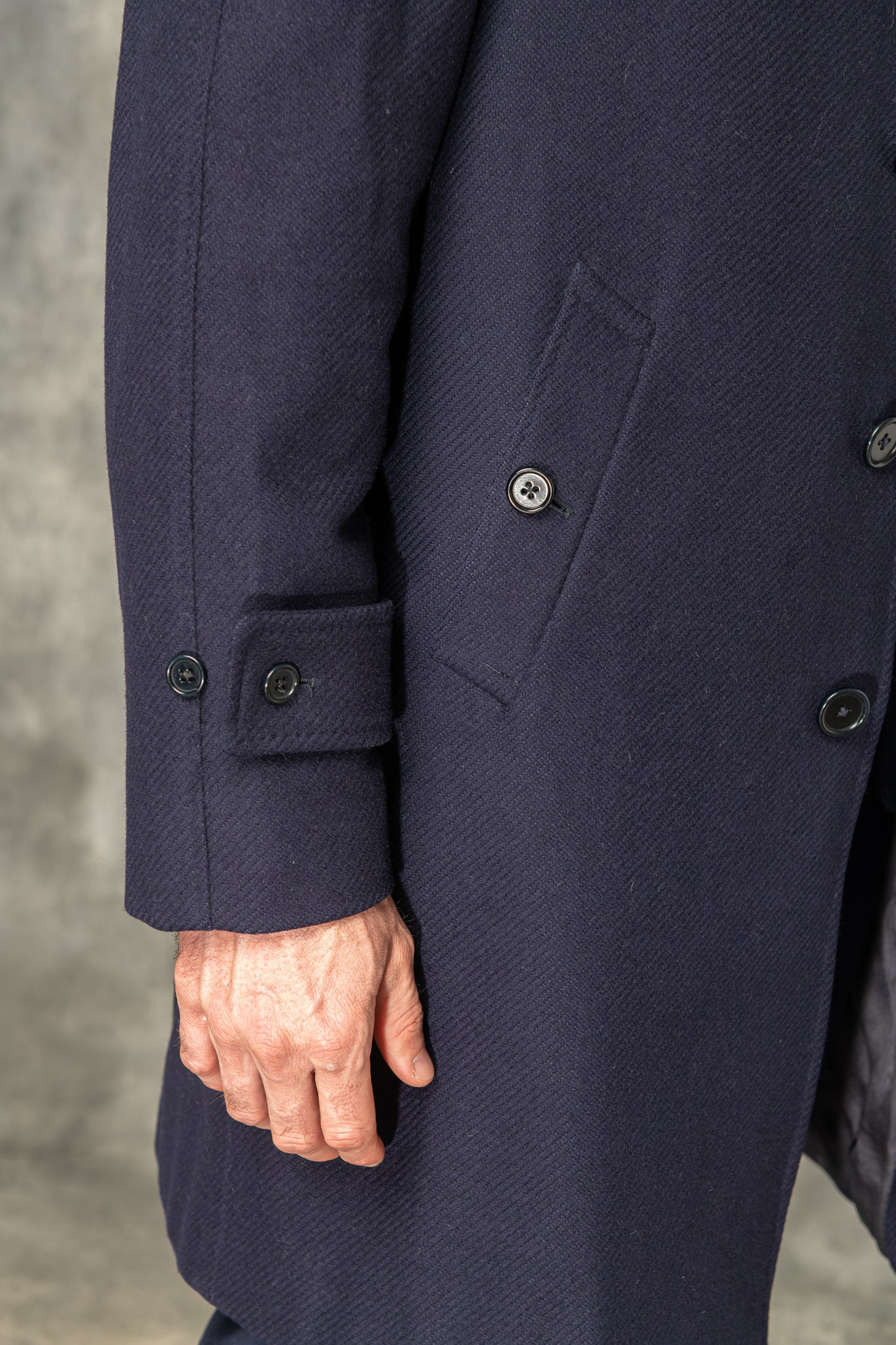 BLUE RAGLAN COAT IN LORO PIANA WOOL