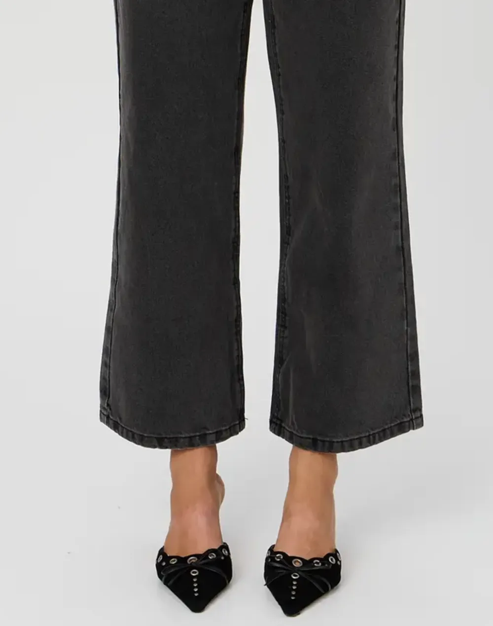 Wide Leg Cropped Jean