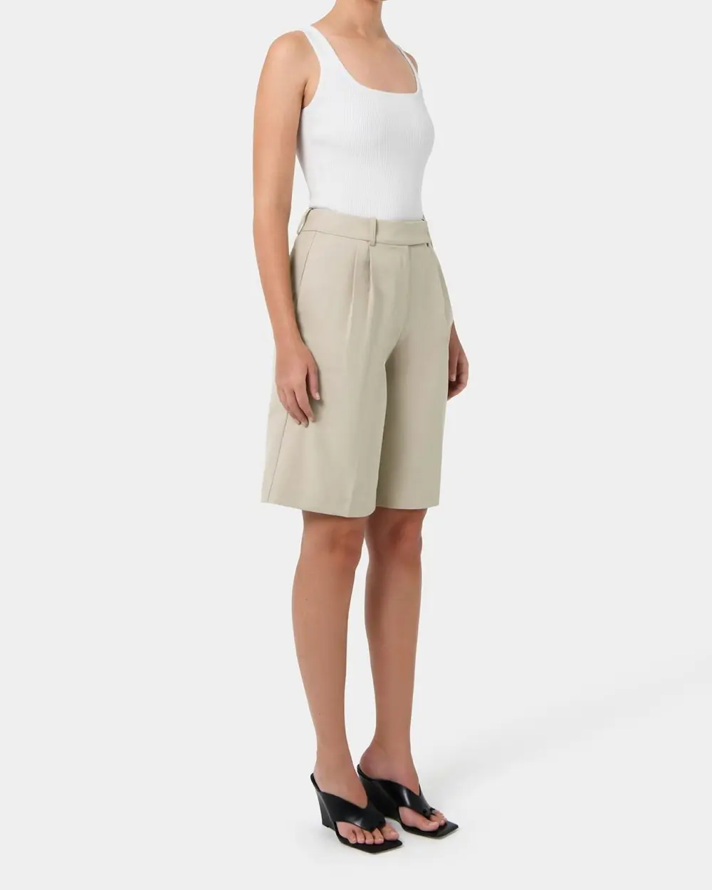 Tailored Mid-rise Bermuda Short -Sand