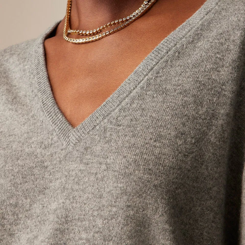 Cashmere relaxed V-neck sweater