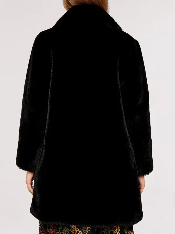 Oversized Super-Soft Faux Fur Coat