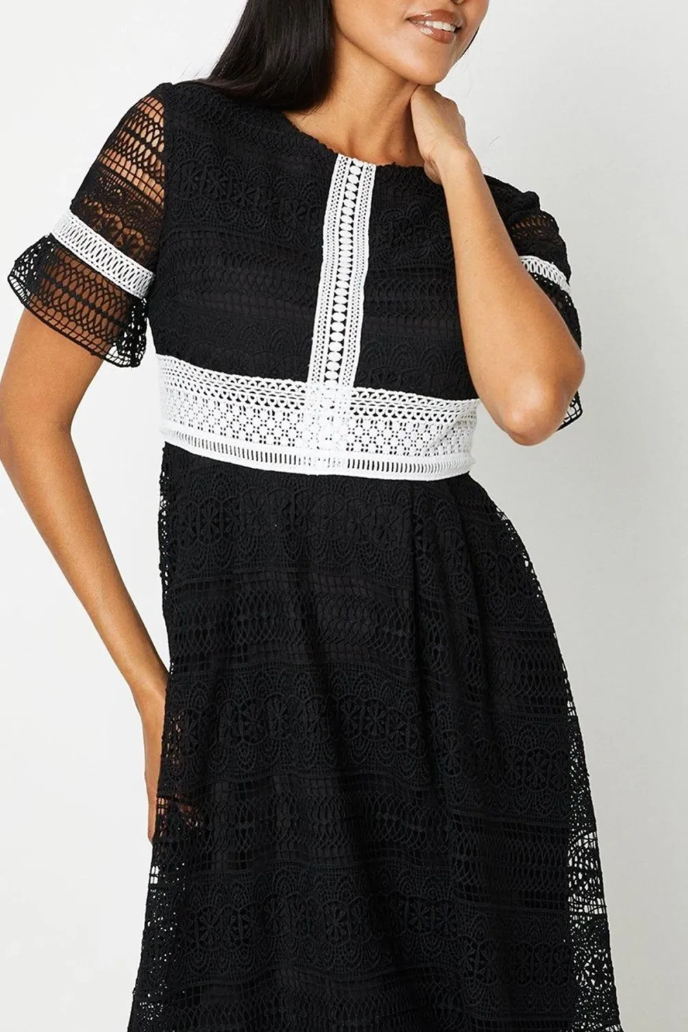 Lace Trim Detail Midi Dress