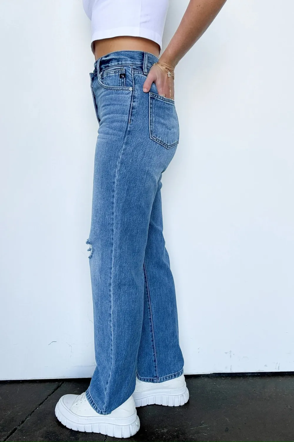 90's Wide Straight Leg Jeans