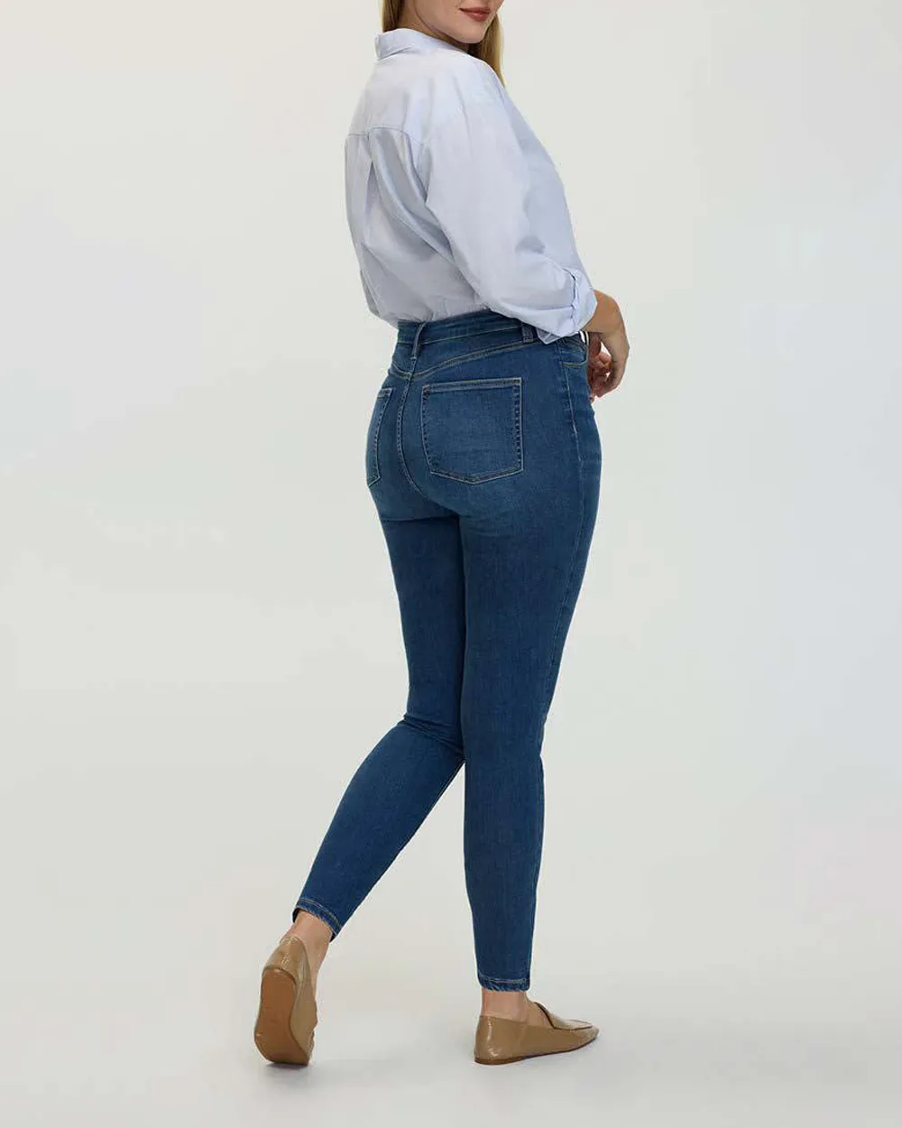 Skinny-Leg High-Rise Jean - The Signature