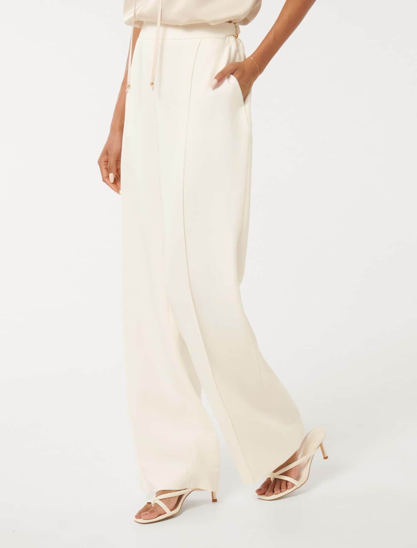 Mila Petite Wide-Leg Pants