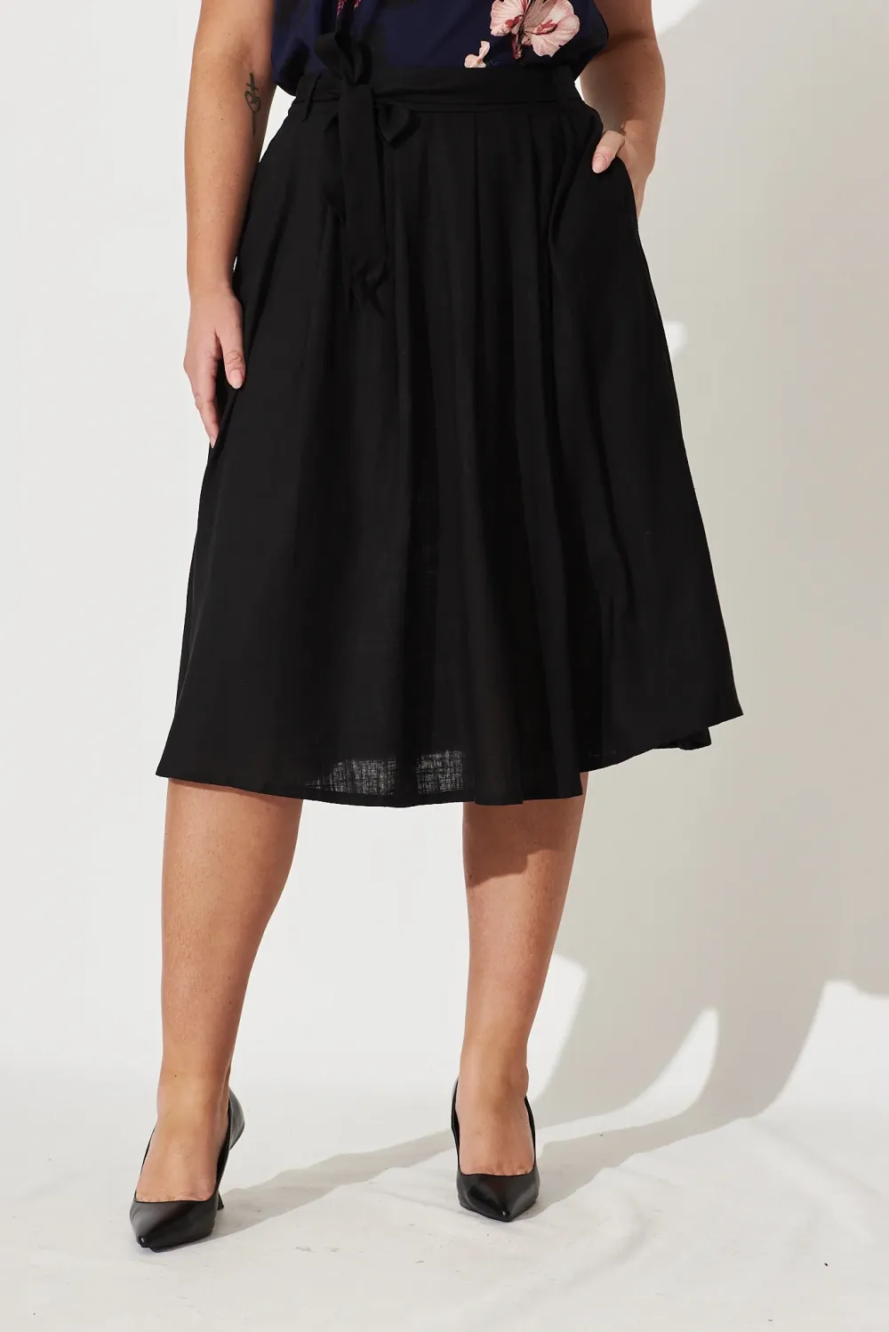 Black Belted Flowy Midi Skirt