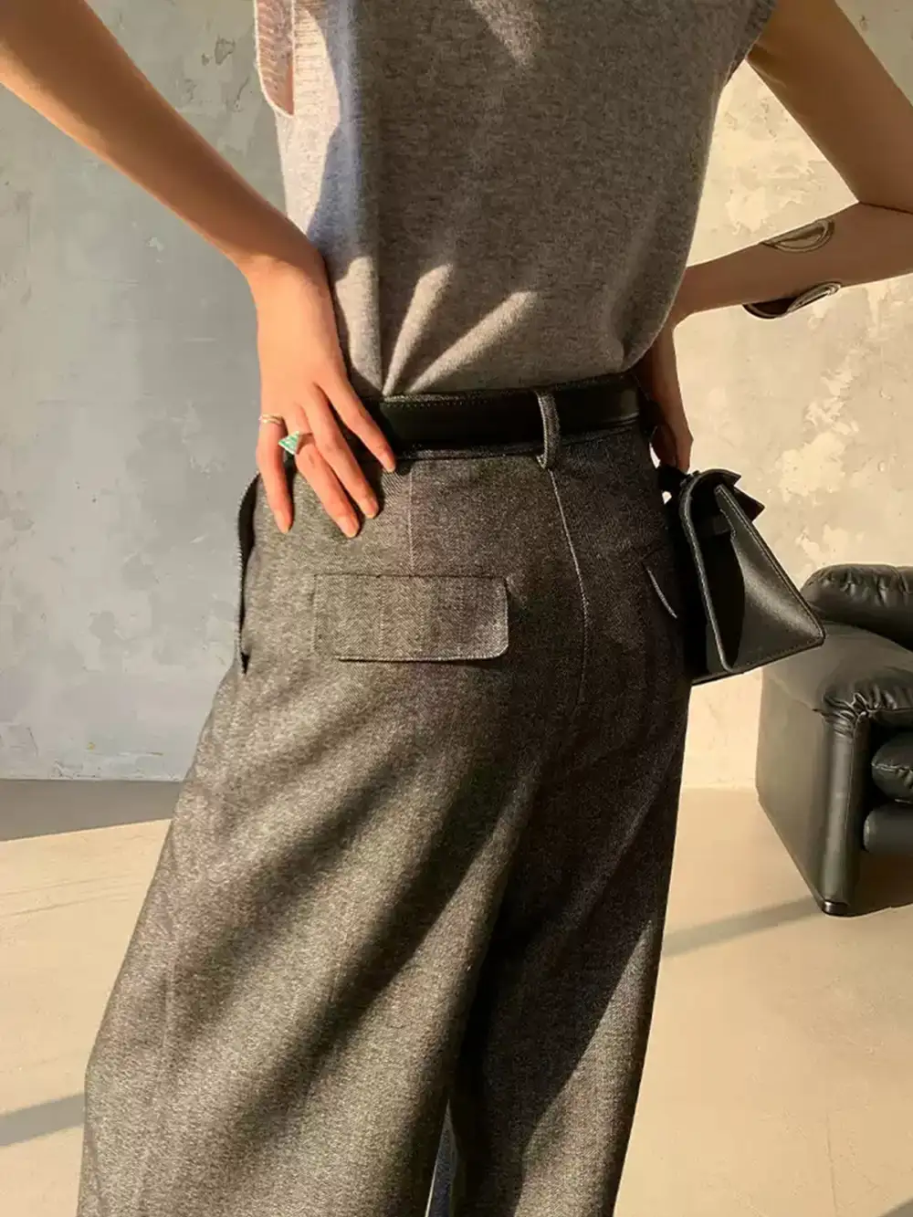 Pleated Detail Wide-Leg Pants Without Belt