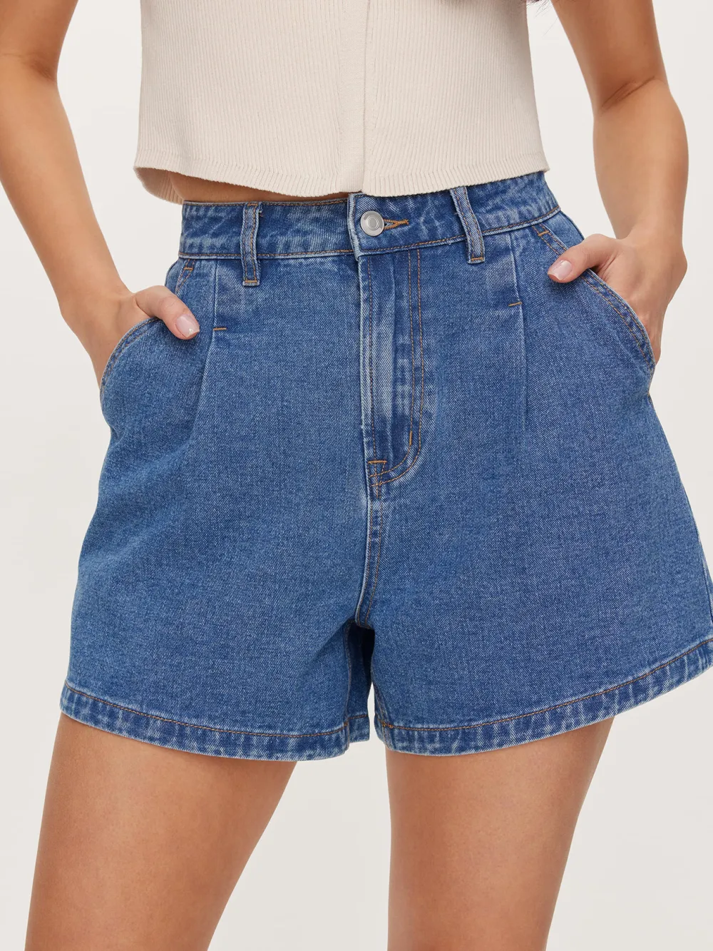 Taylor Pleat Front Short