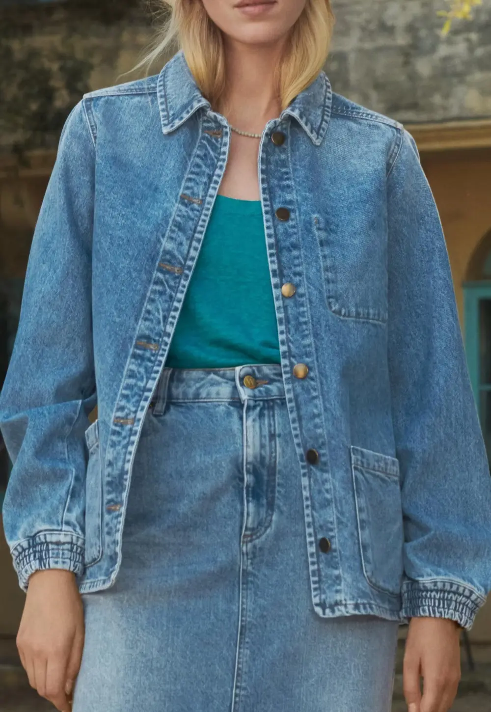 Denim jacket
Recycled cotton