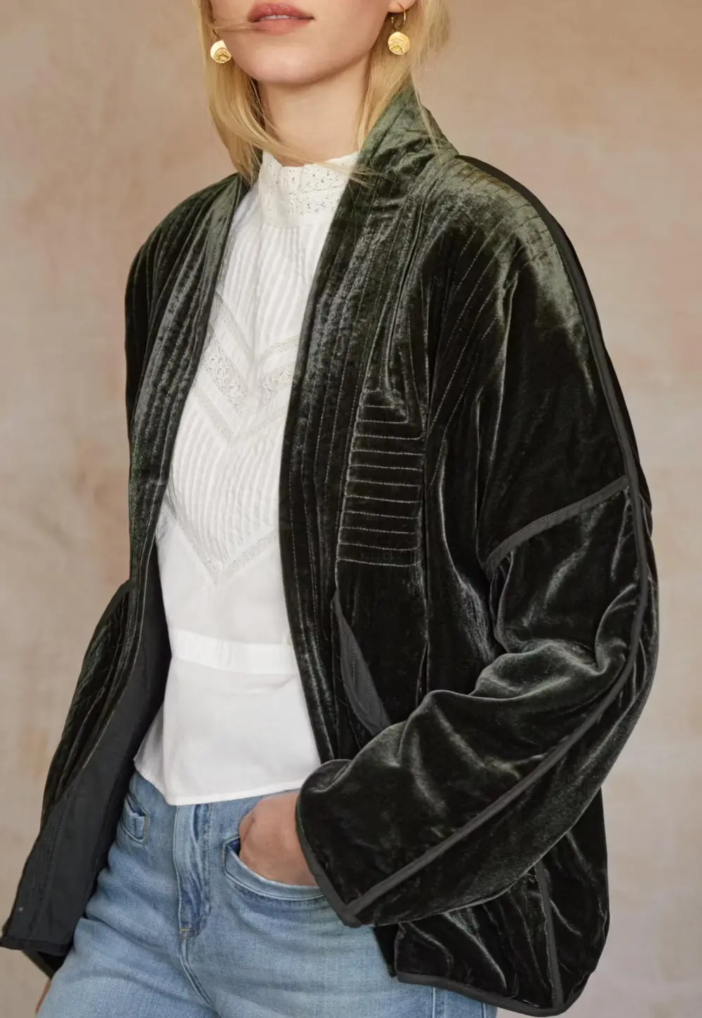 Cropped quilted jacket
Silk & viscose velvet