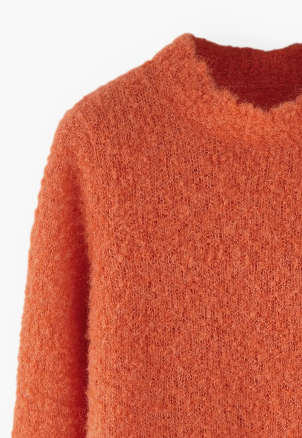 Round-neck sweater
Alpaca boucle