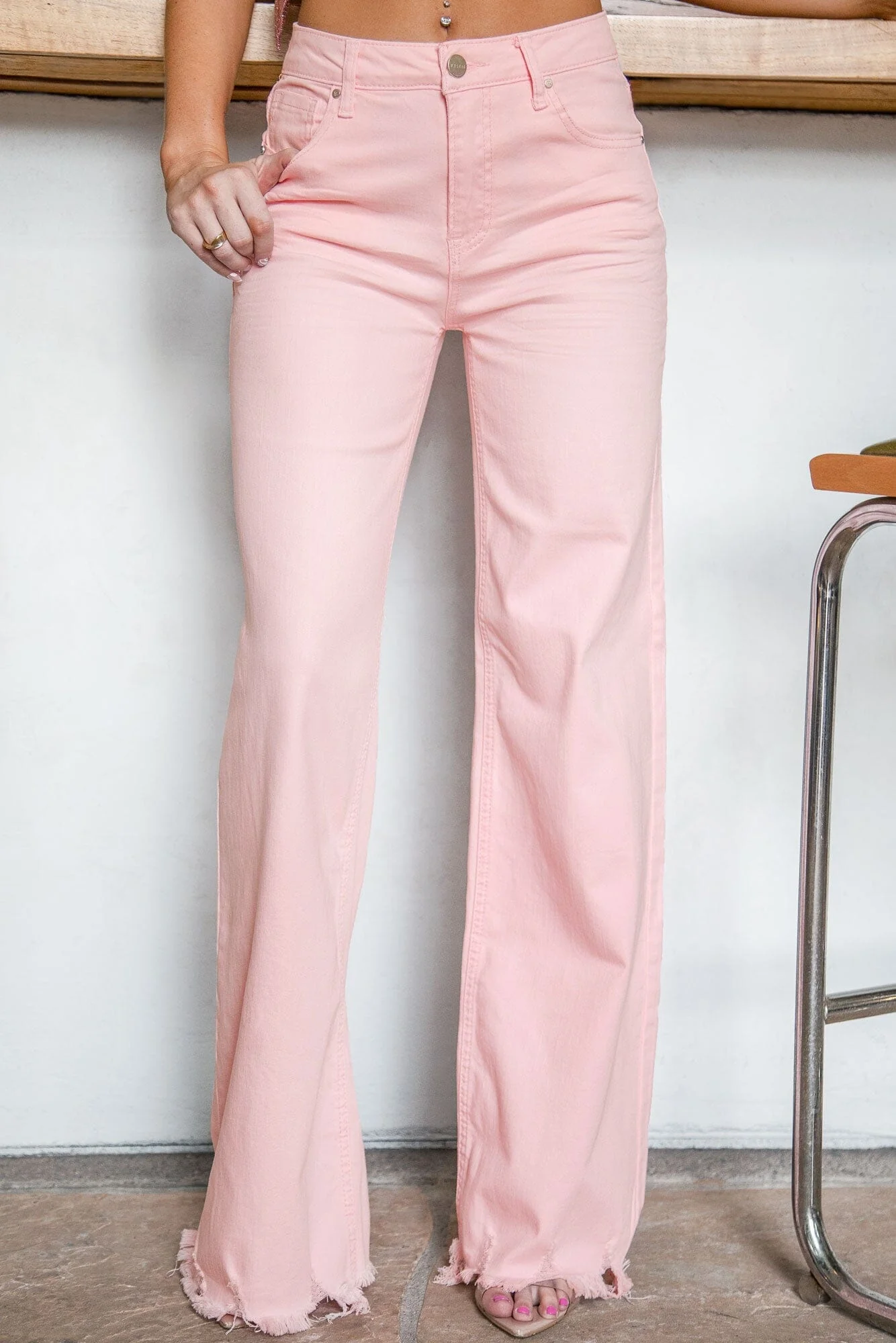 Frayed Relaxed Jeans Light Pink