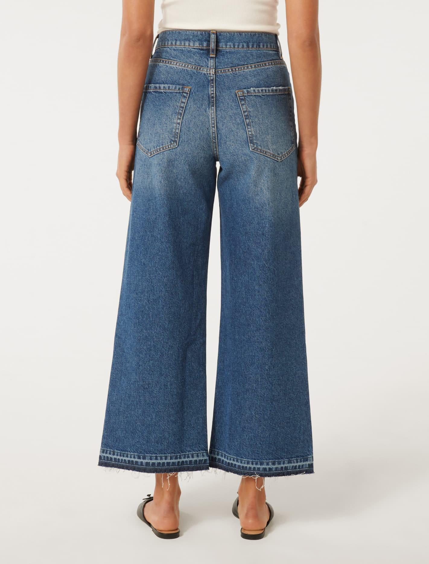 Bea Wide-Leg Cropped Jeans