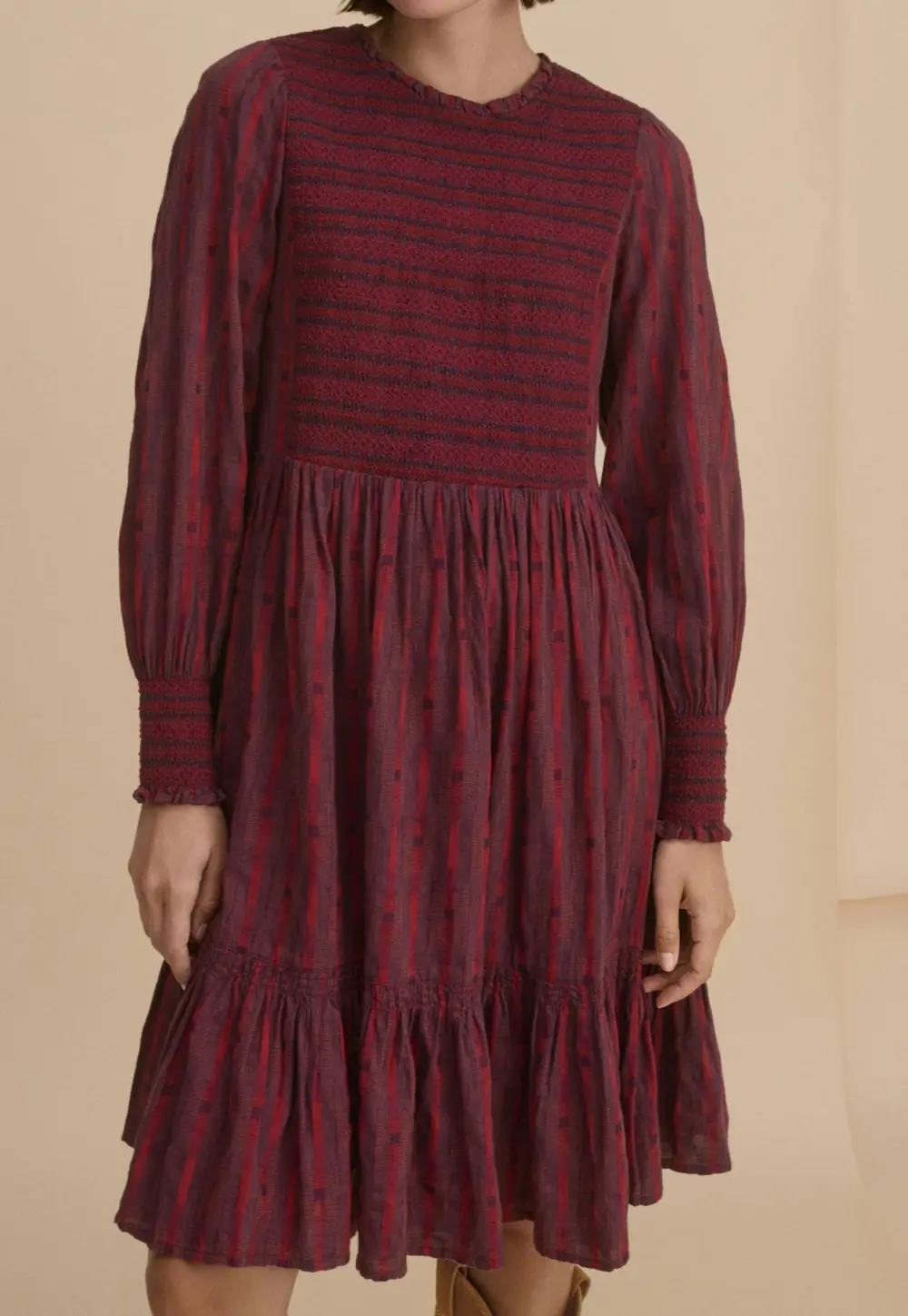 Shirring dress
Lyocell, cotton & wool