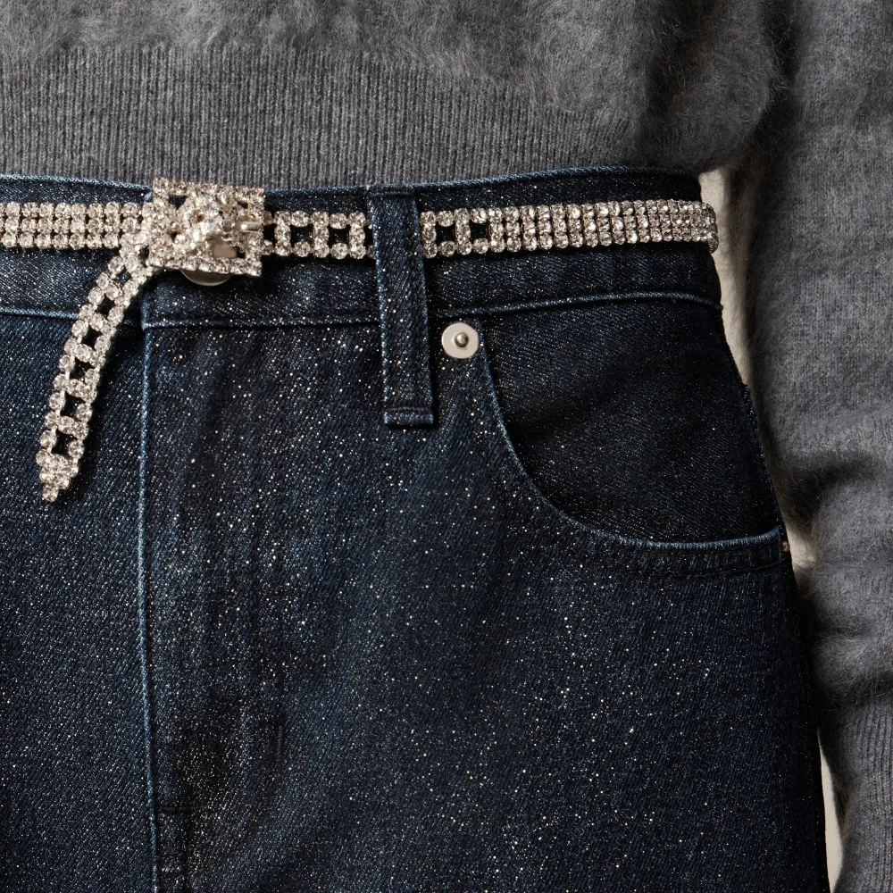 Mid-rise straight jean  metallic threads  rigid