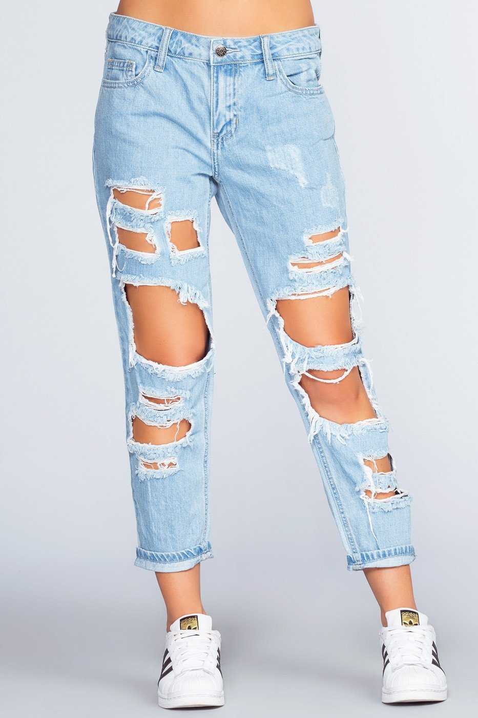 Distressed Boyfriend Jeans - Light