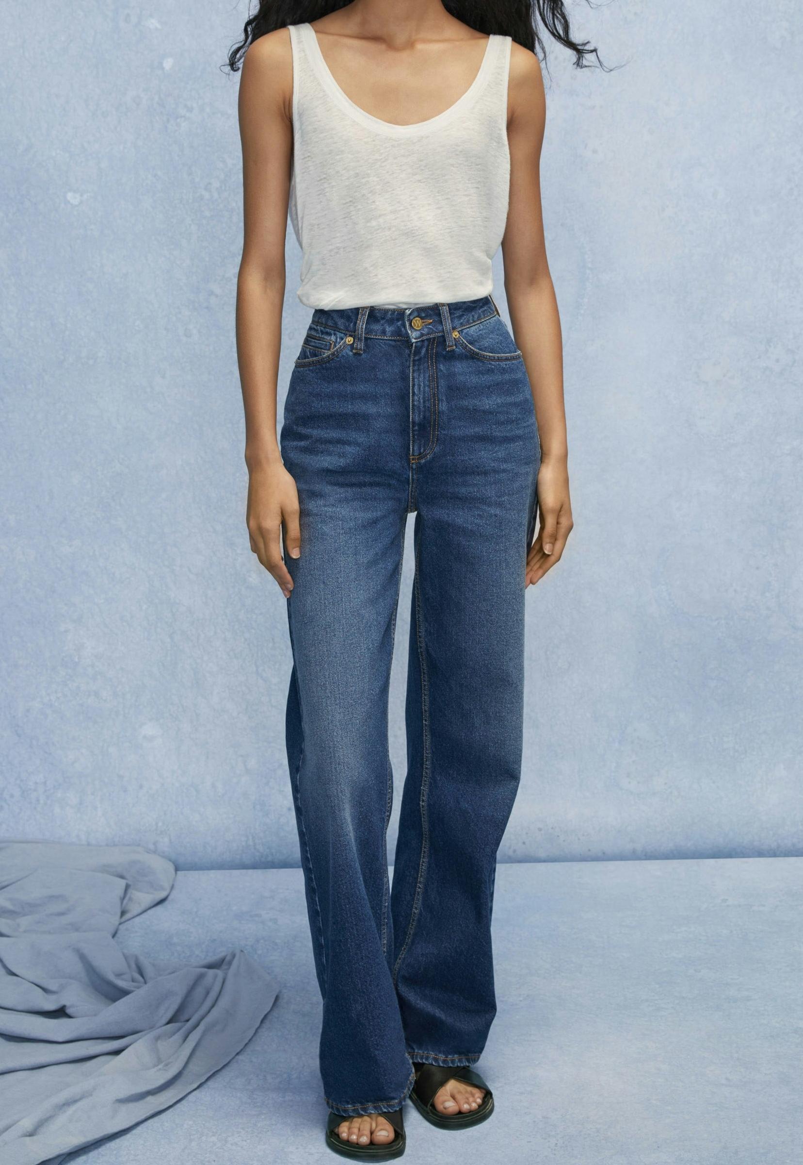 Boyfriend jeans
Recycled cotton