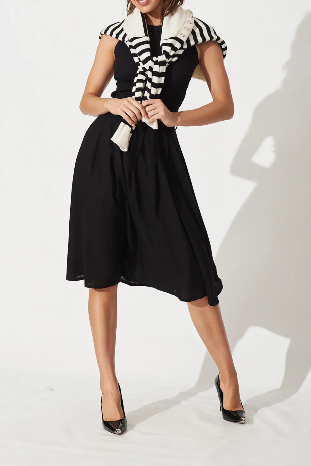 Black Belted Flowy Midi Skirt