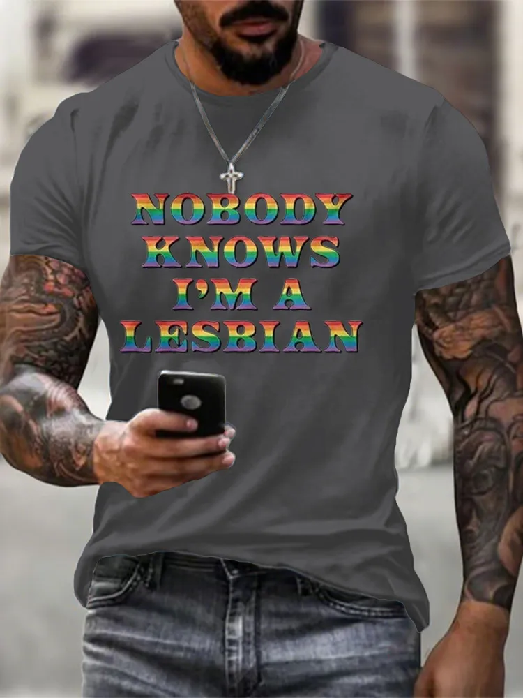 Men'S Nobody Knows I'M A Lesbian Round-Neck T-Shirt