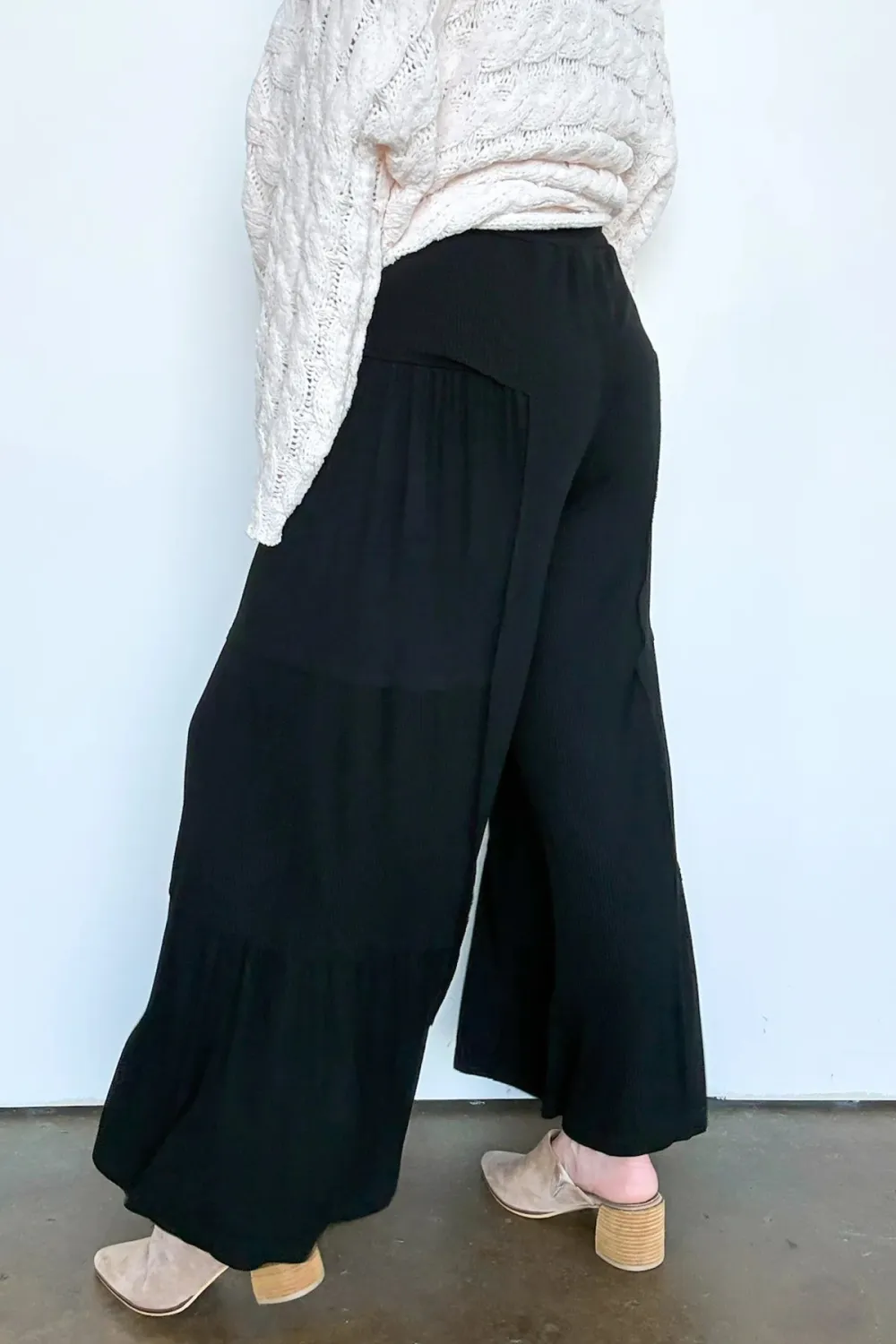 Ribbed Contrast Flowy Pants