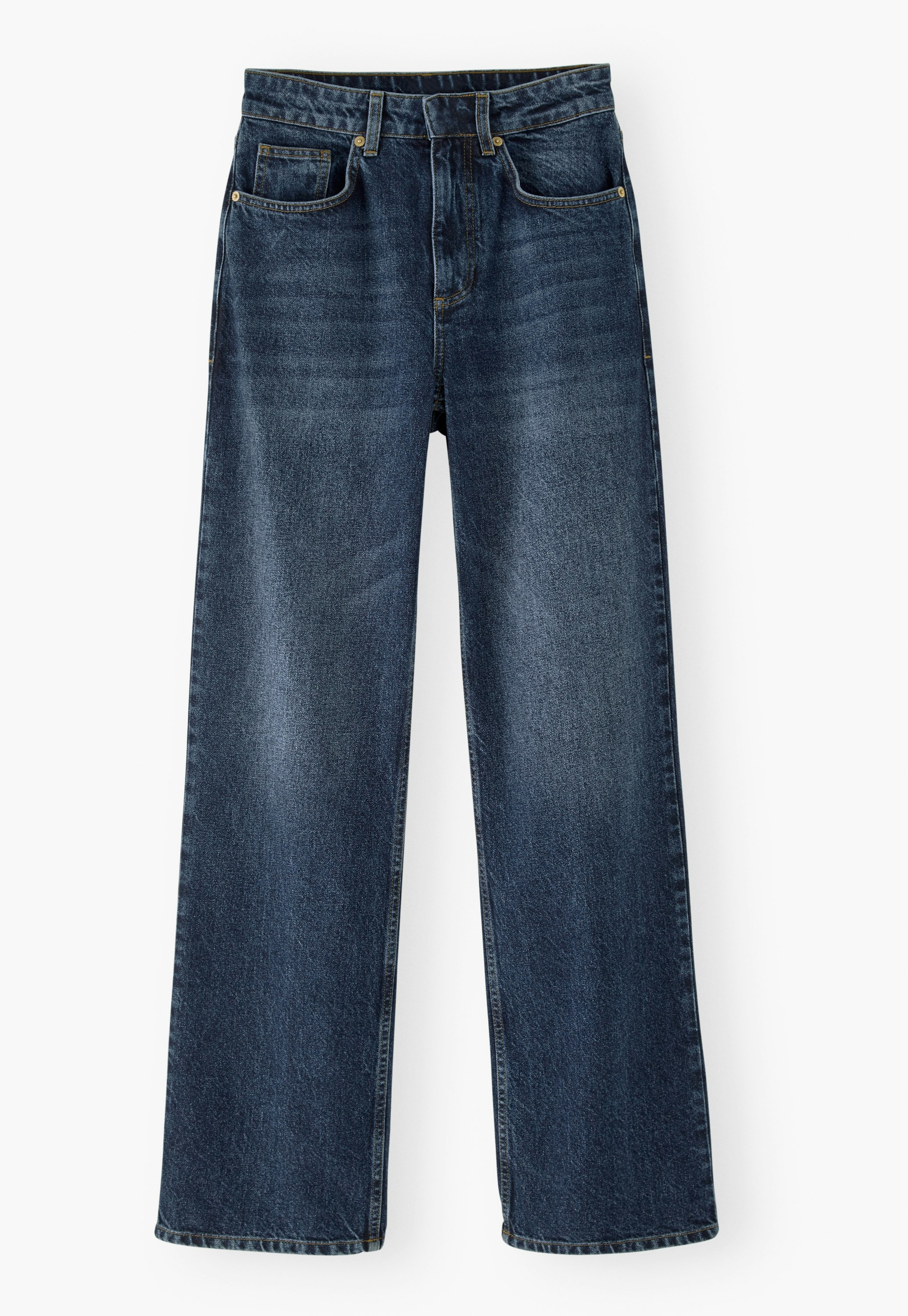 Boyfriend jeans
Recycled cotton