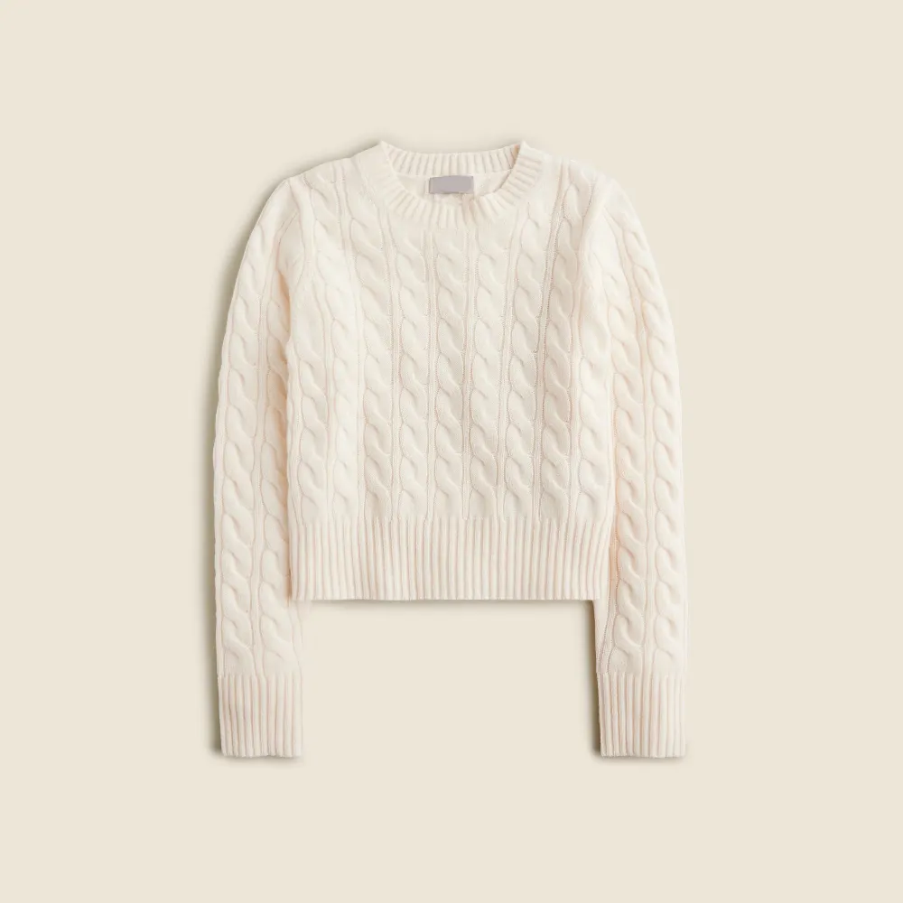 Cashmere shrunken cable-knit crewneck sweater