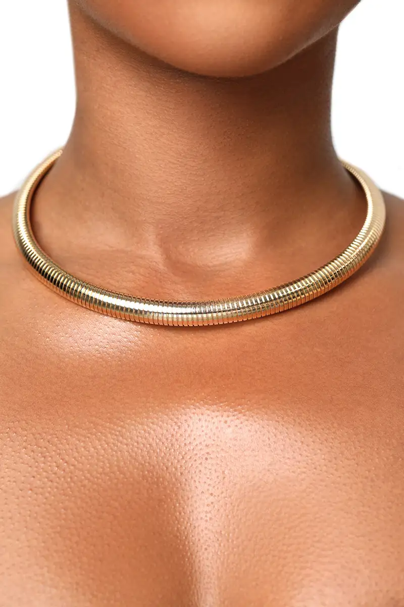 Roundabout Gold Choker Necklace