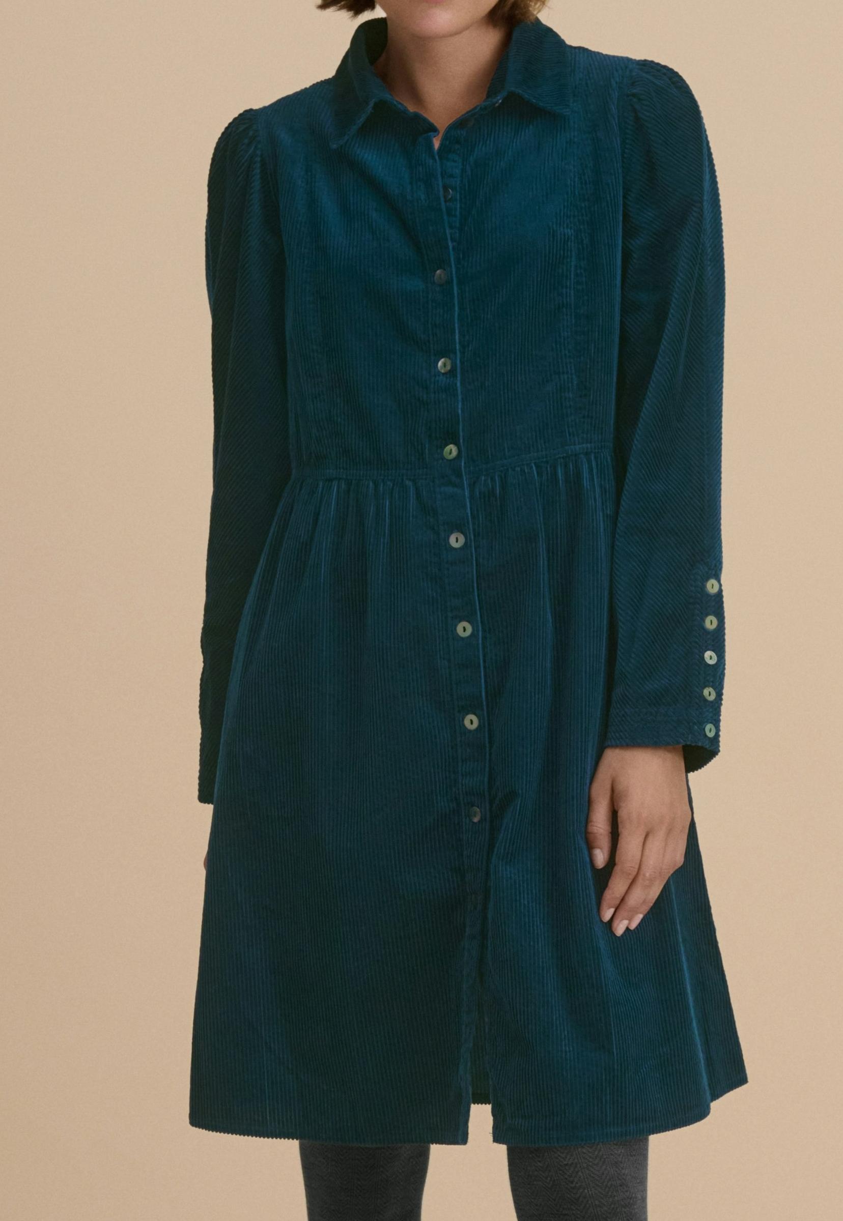 Button-through dress
Lightweight cotton cord