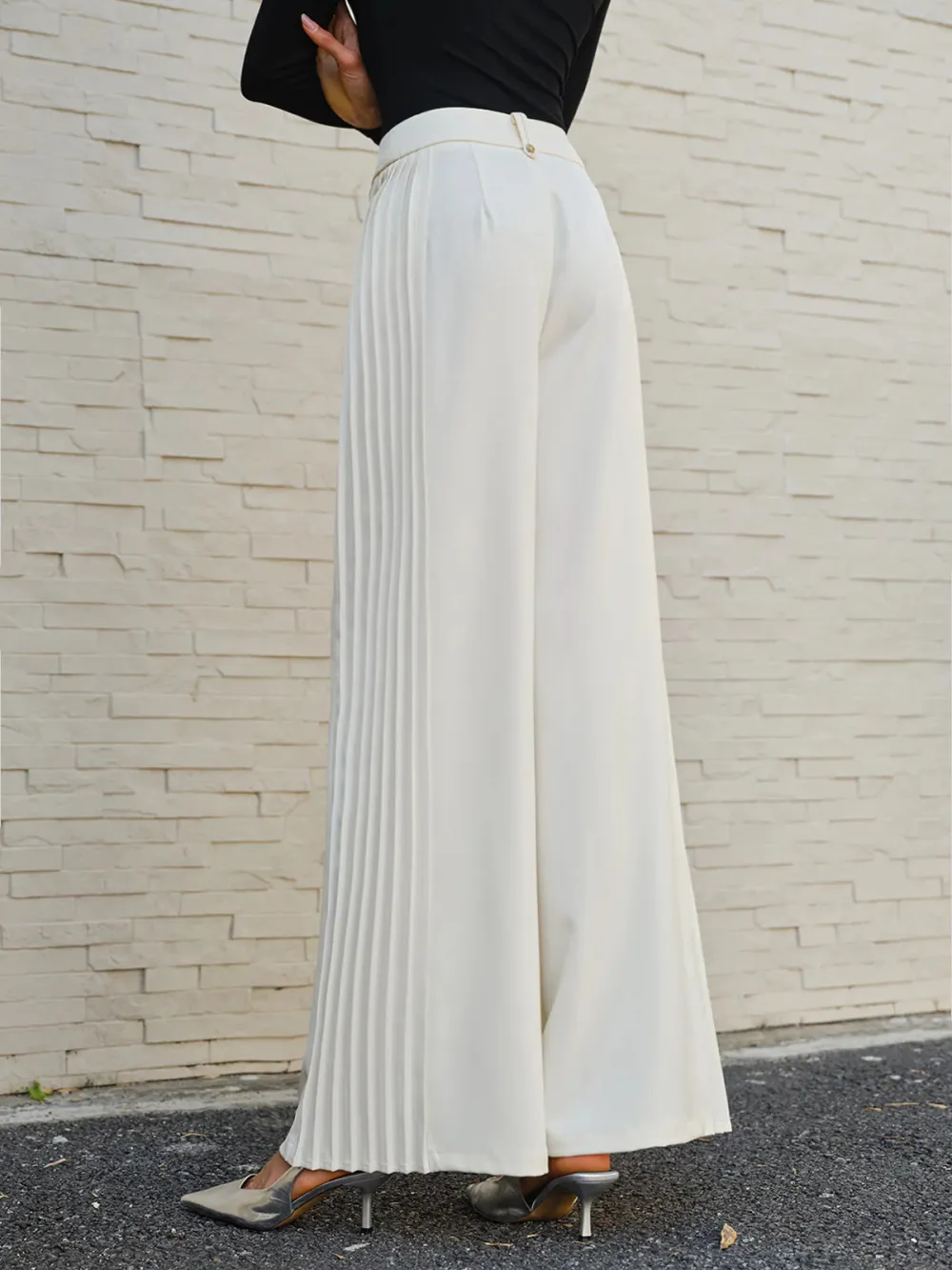 Pleated Detail Plain Wide-Leg Pants
