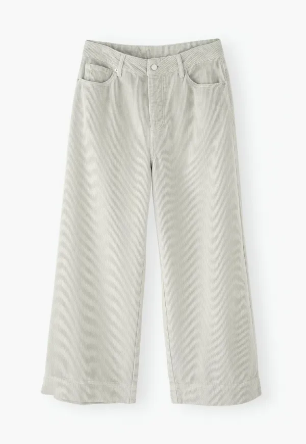 Wide-leg cord trousers
Cotton & linen cord