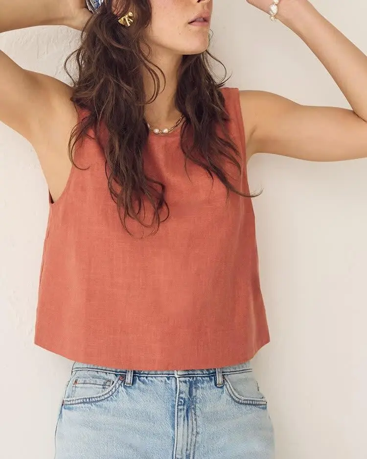 Sleeveless Crew-Neck Linen-Blend Blouse