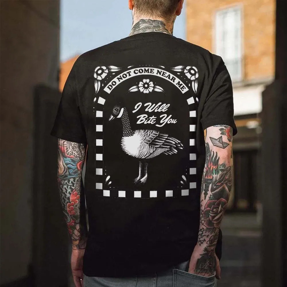 Do Not Come Near Me I Will Bite You Printed Men's T-shirt