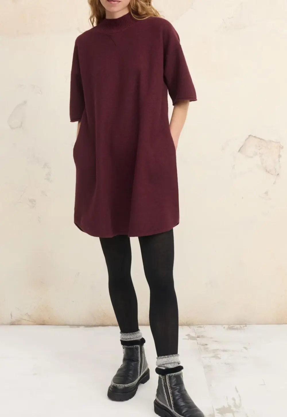 Short knitted dress
Boiled wool