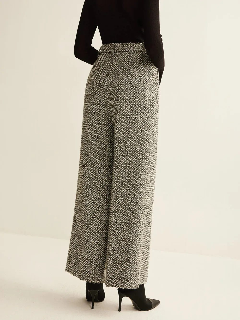 Textured High Waist Pants With Pockets