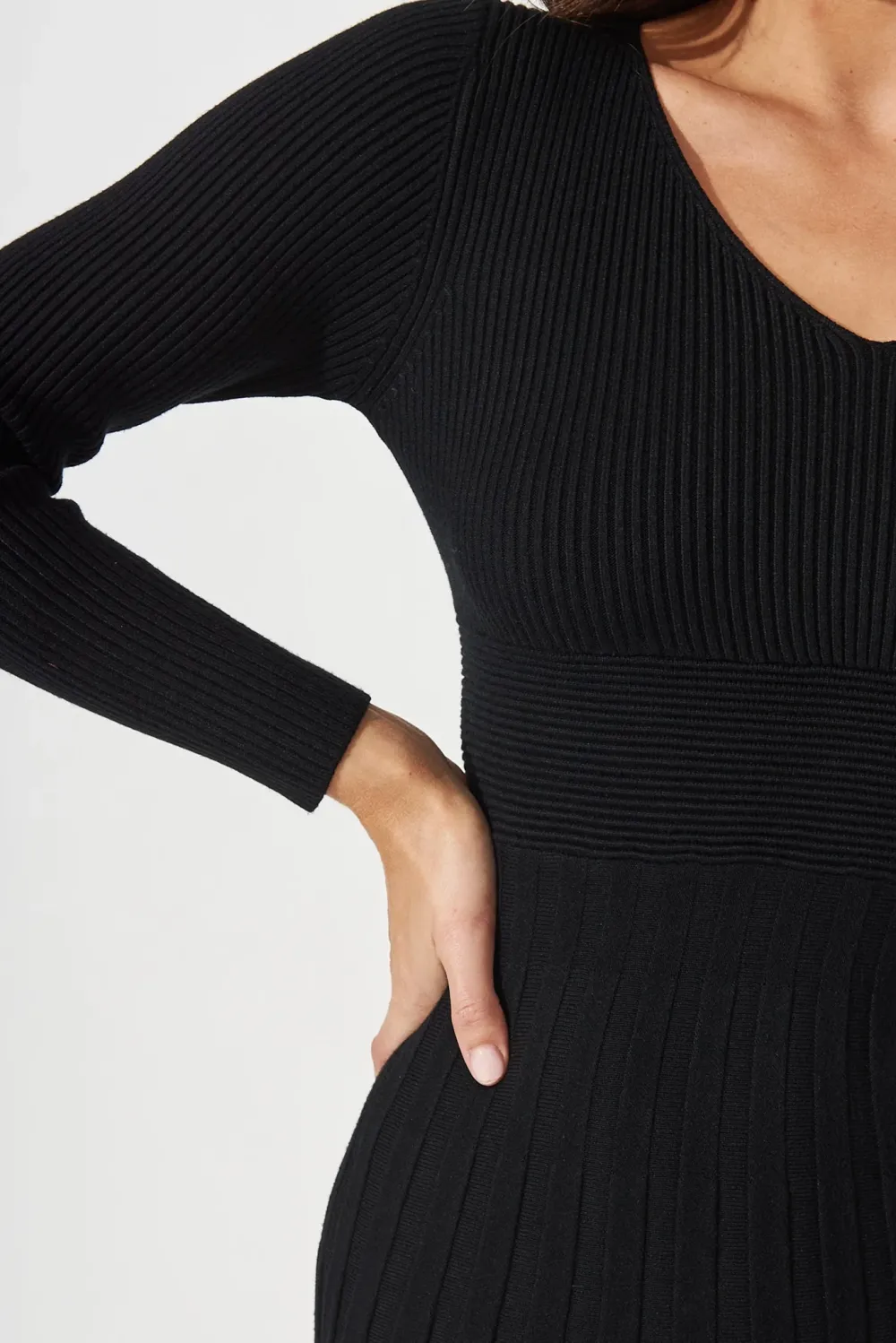 Black Long Sleeve Pleated Knit Dress