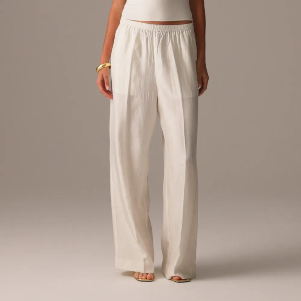 Stratus pant in textured satin