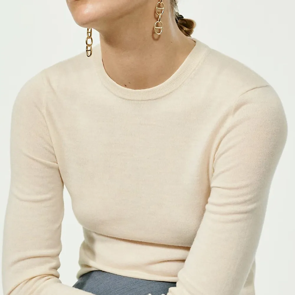 Ribbed cashmere cropped crewneck sweater