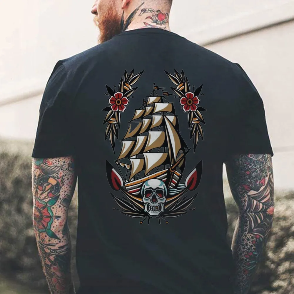 Skull Ship Print Men's T-shirt