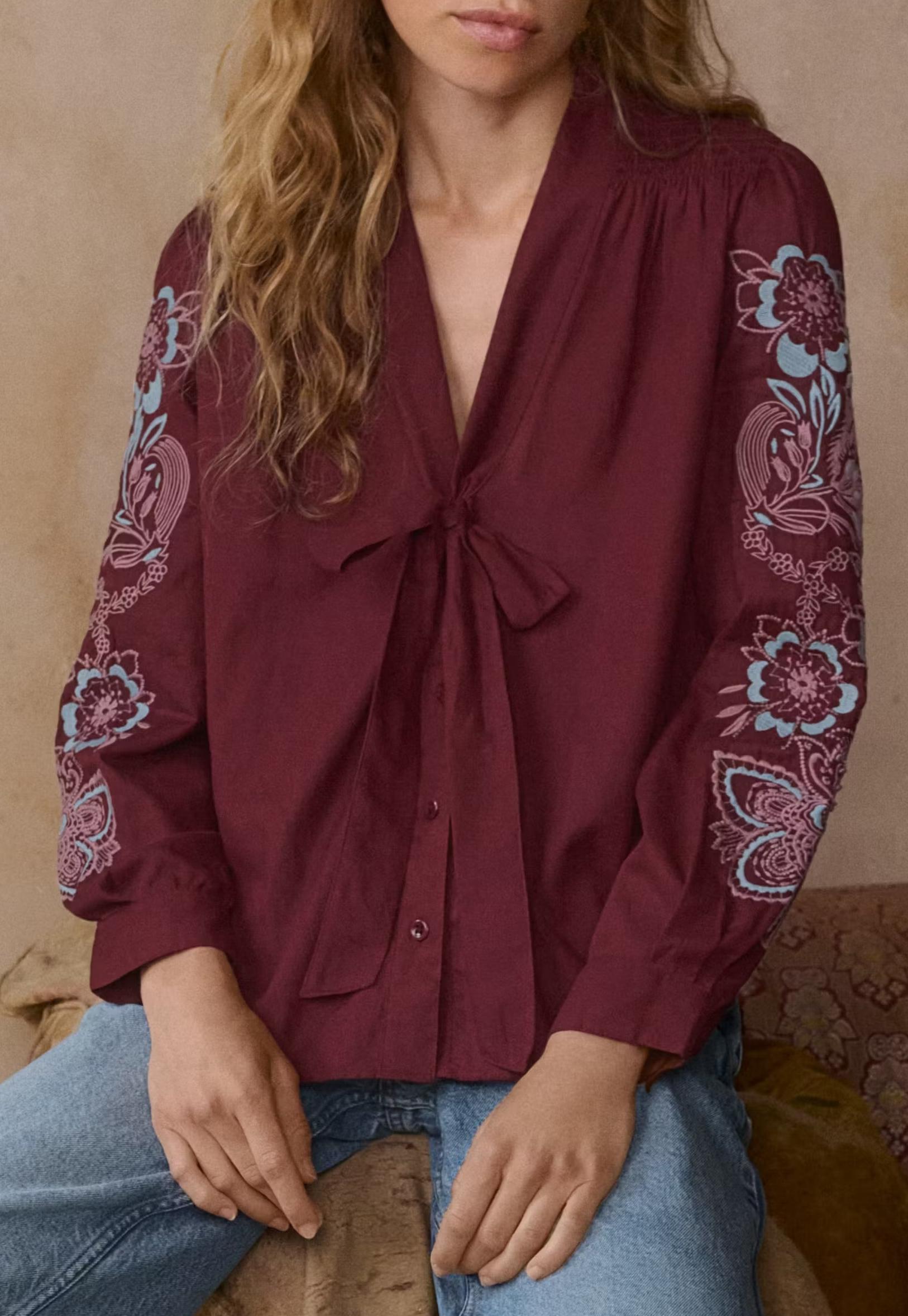 Embroidered blouse
Fine cotton