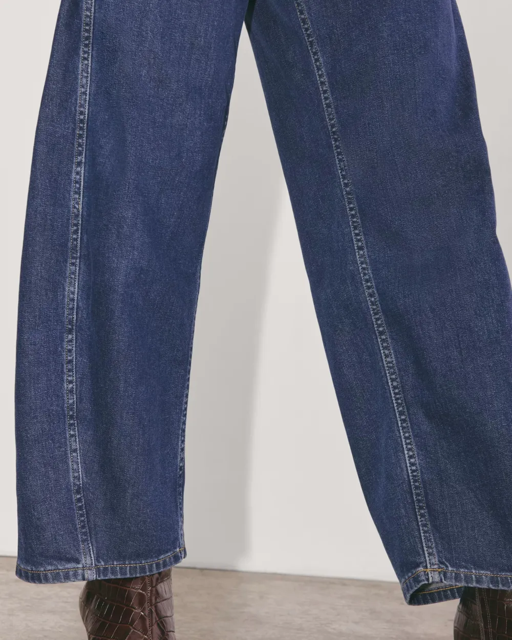 The Way-High Twist Curve Jean