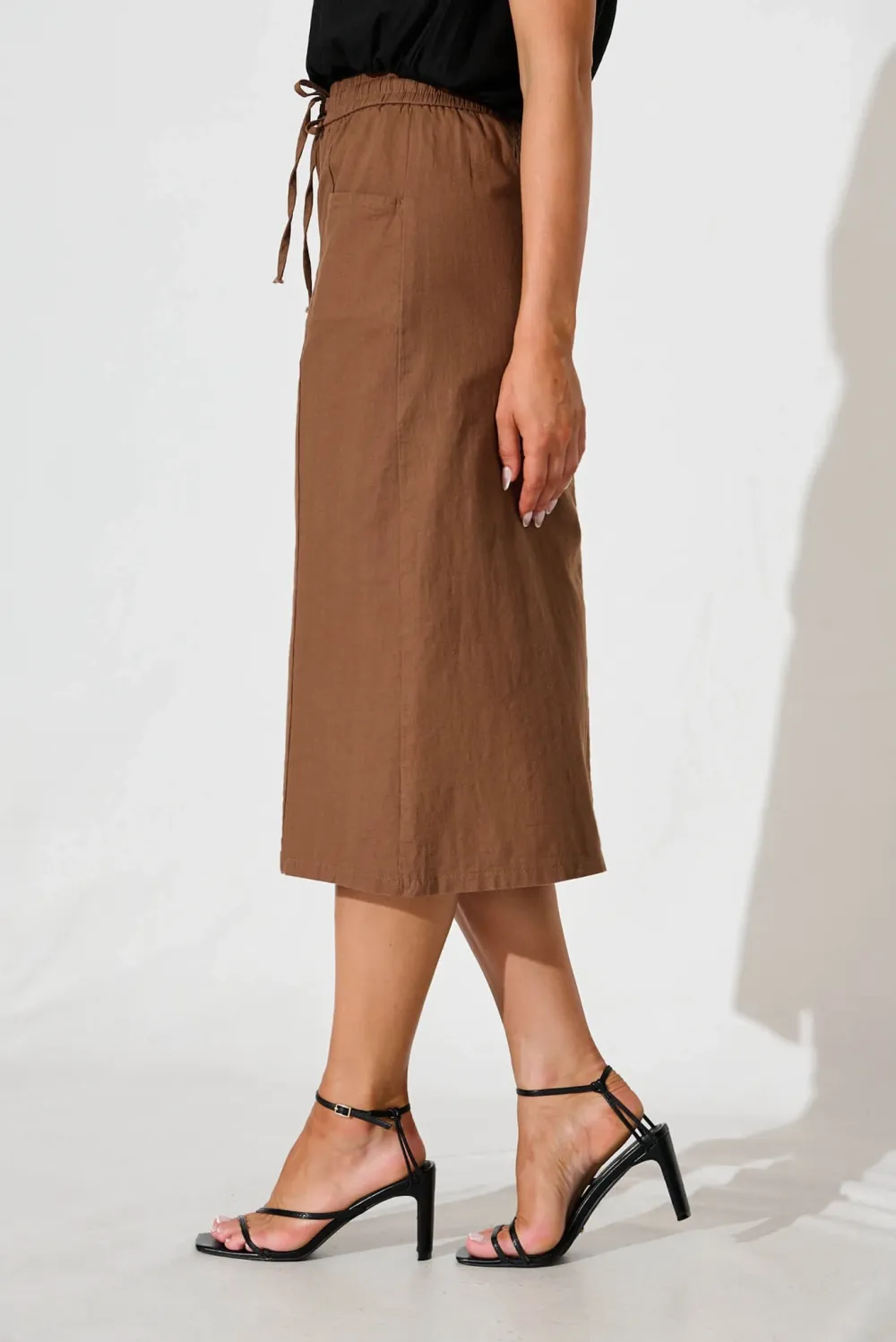 Brown Elastic Waist Slit Midi Skirt