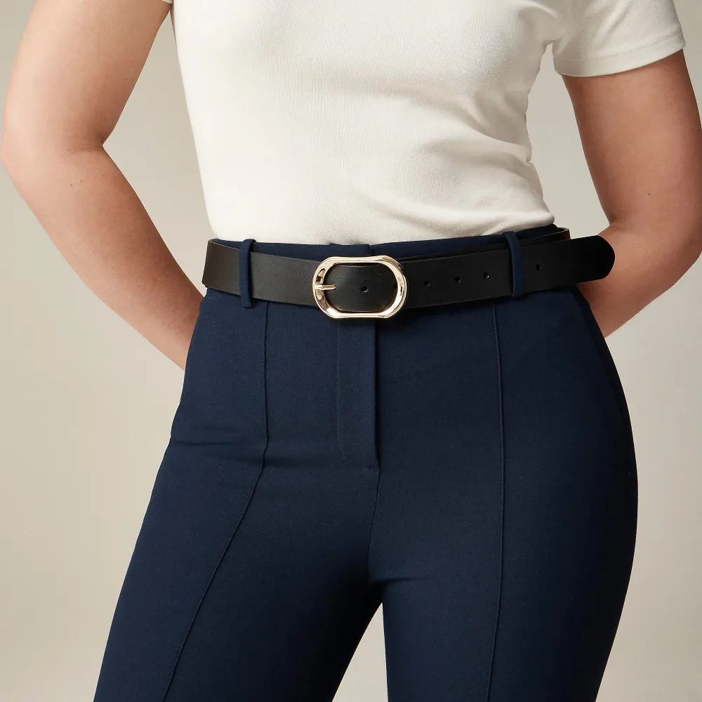 Cropped Natalia pant in four-season stretch