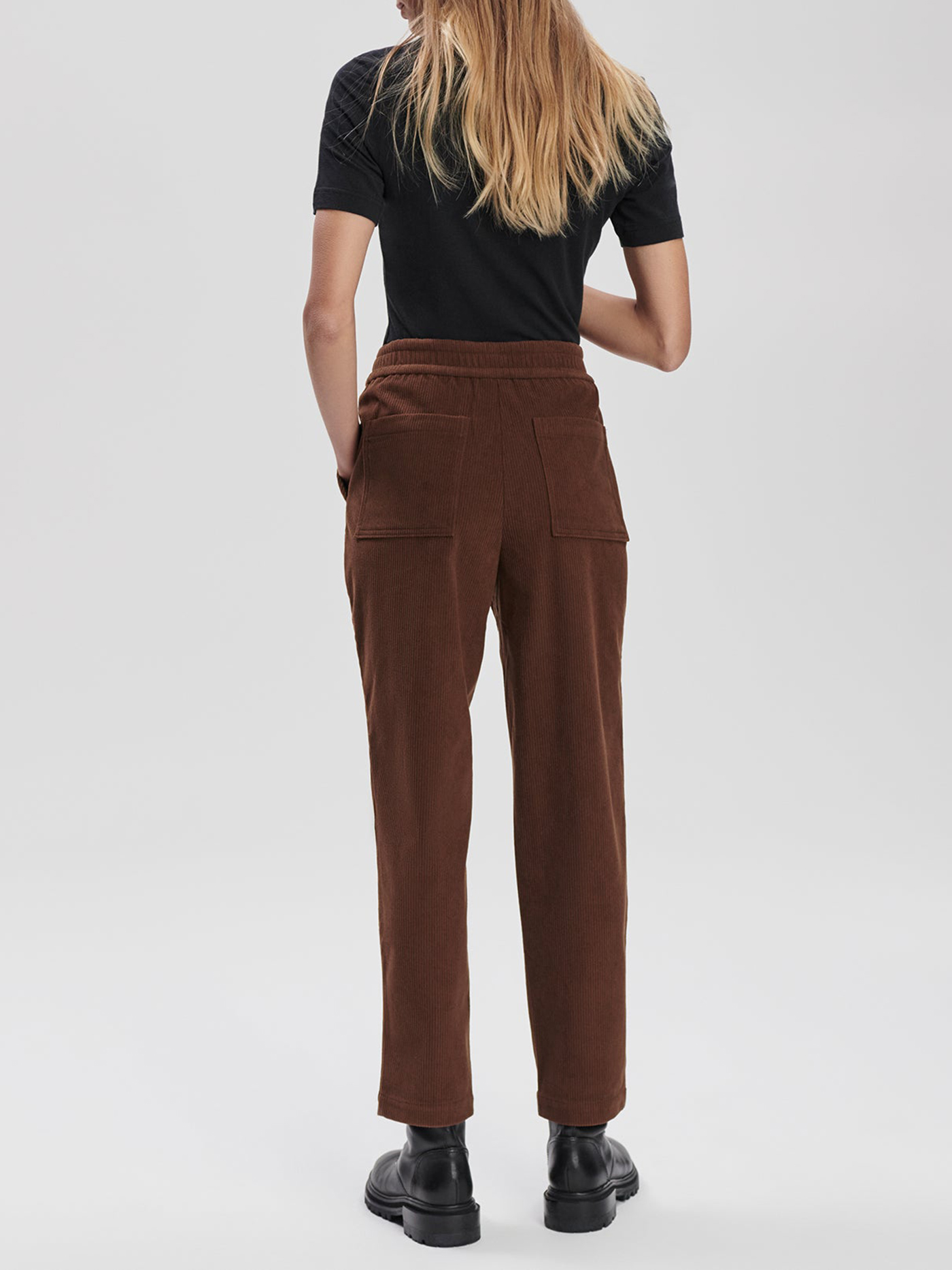 Nell Reg Tapered-Leg Pant 27