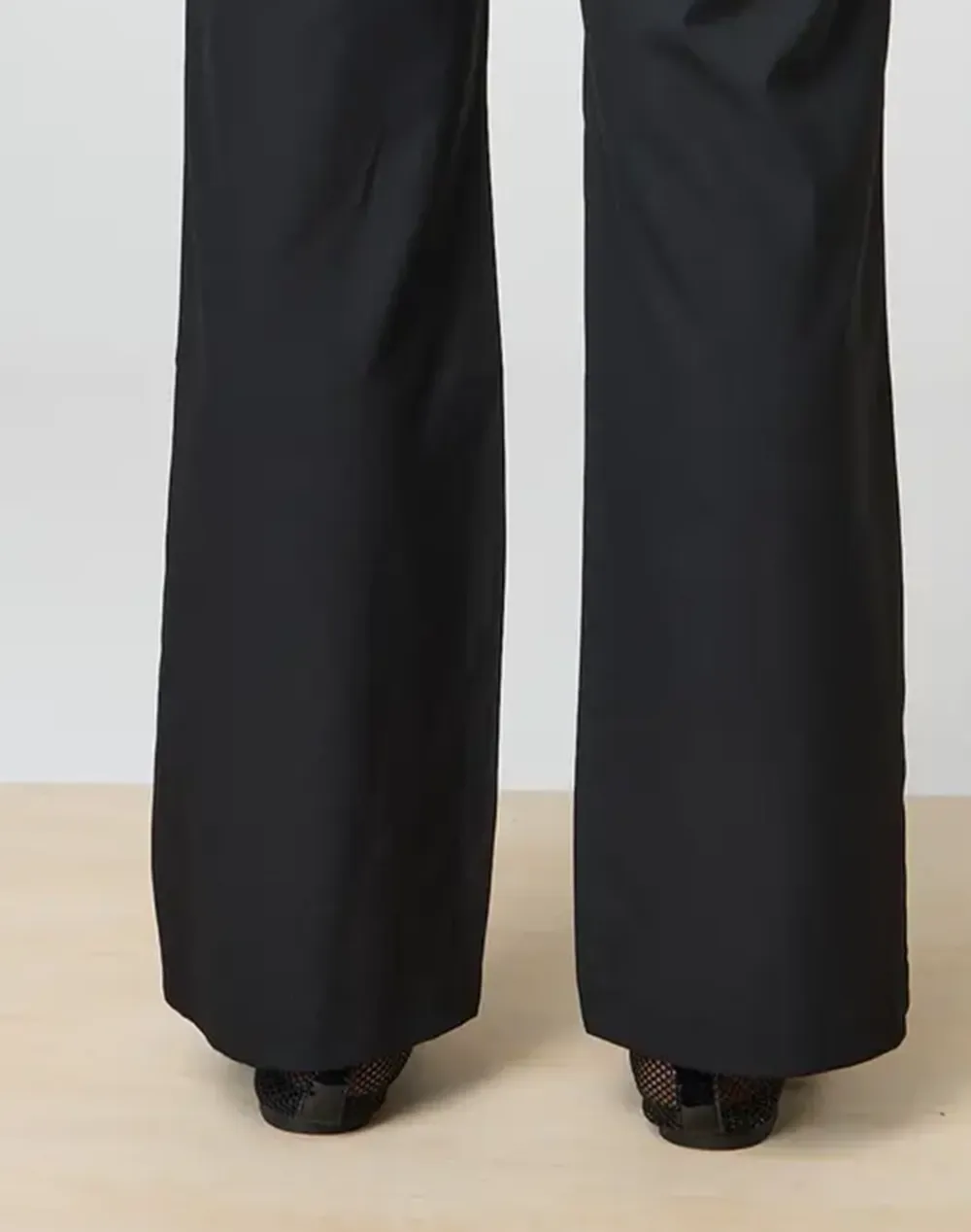 Mid Rise Straight Leg Pant