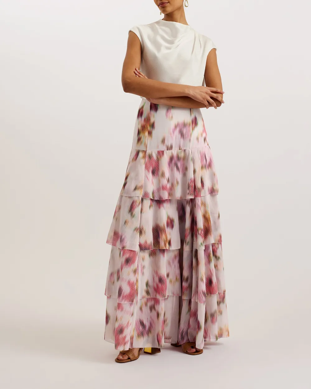 Ichika Tiered Maxi Skirt With Slits Lt-Pink