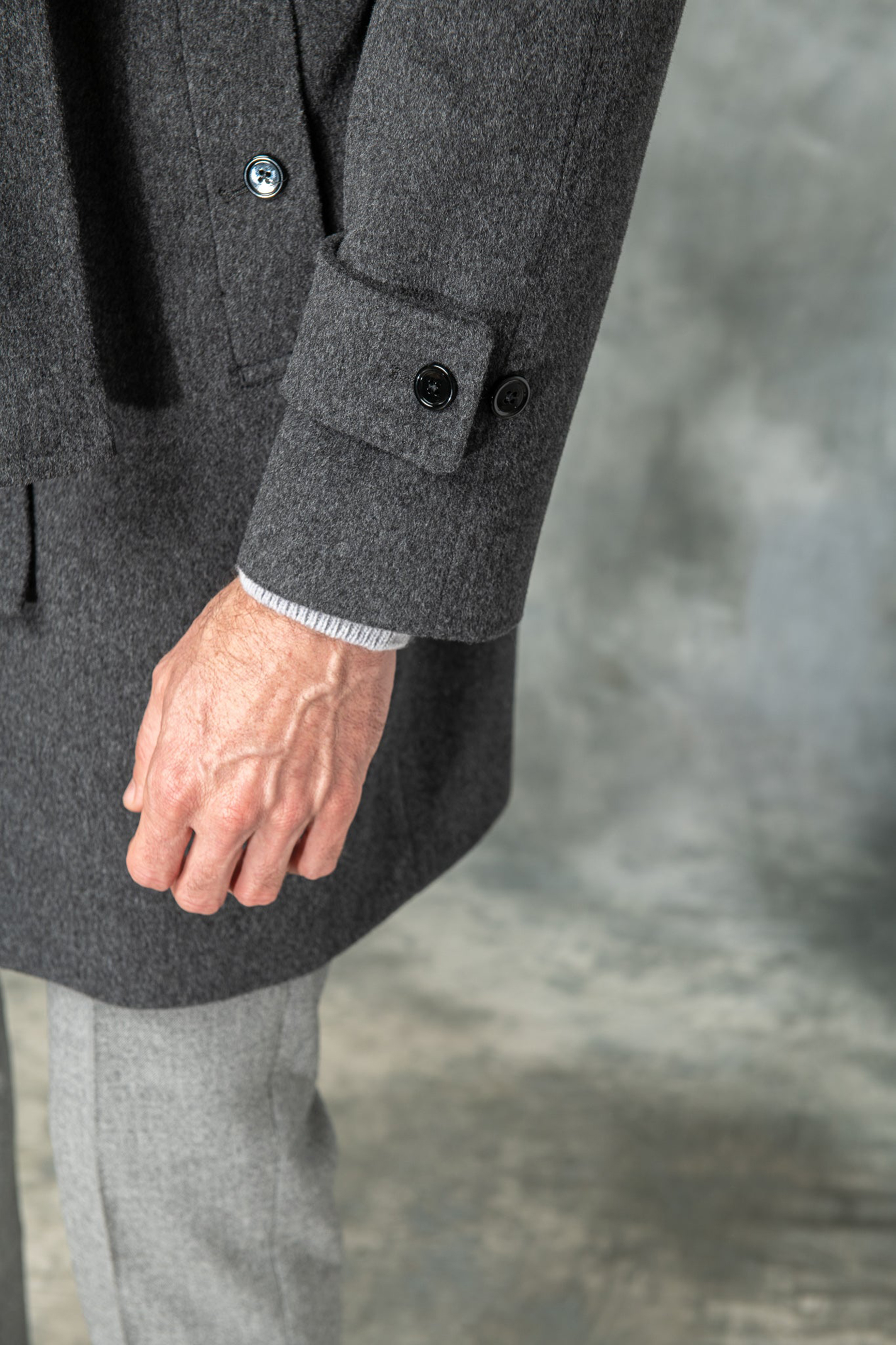 GREY RAGLAN COAT IN LORO PIANA WOOL