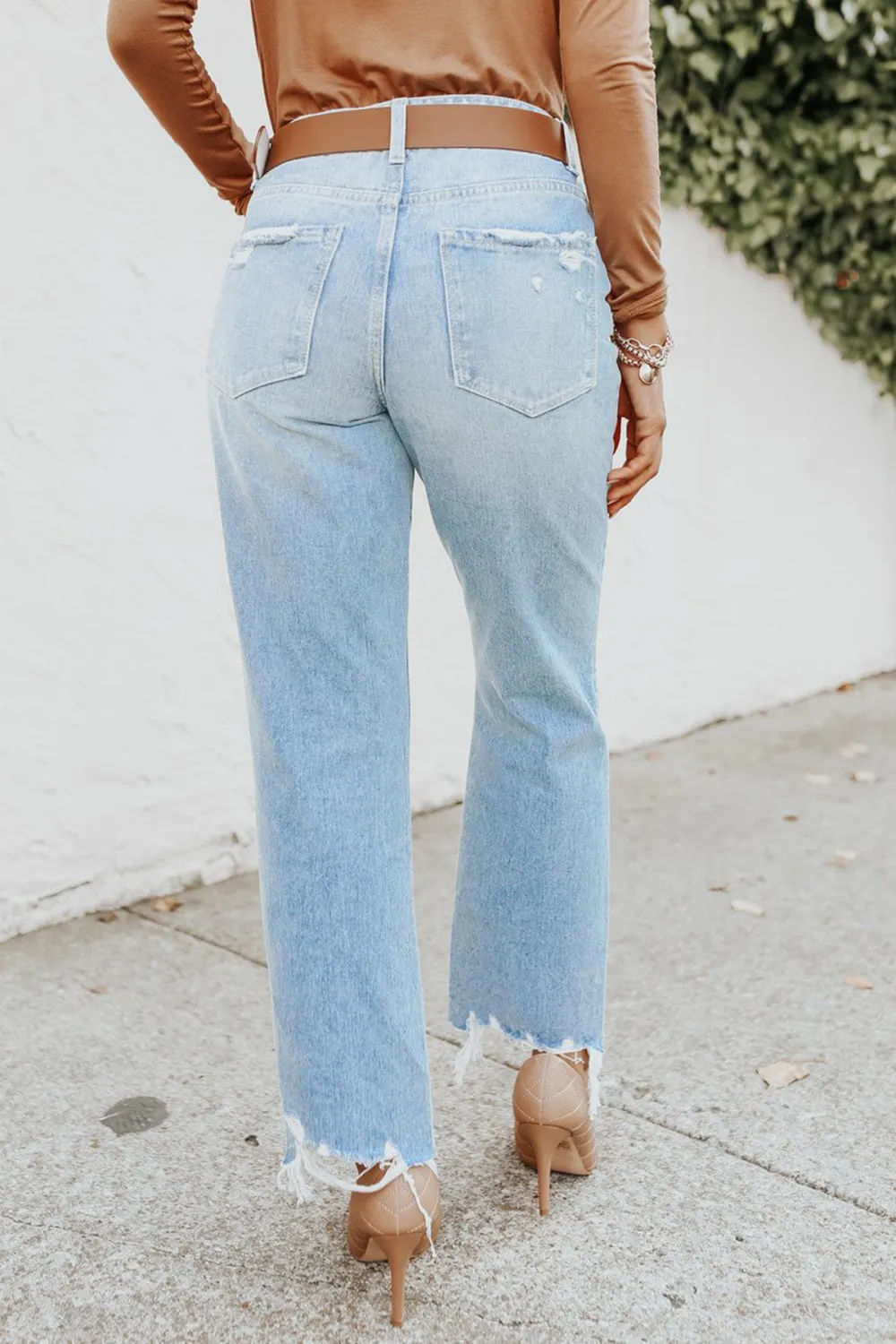 Distressed Light Wash Straight Leg Jeans