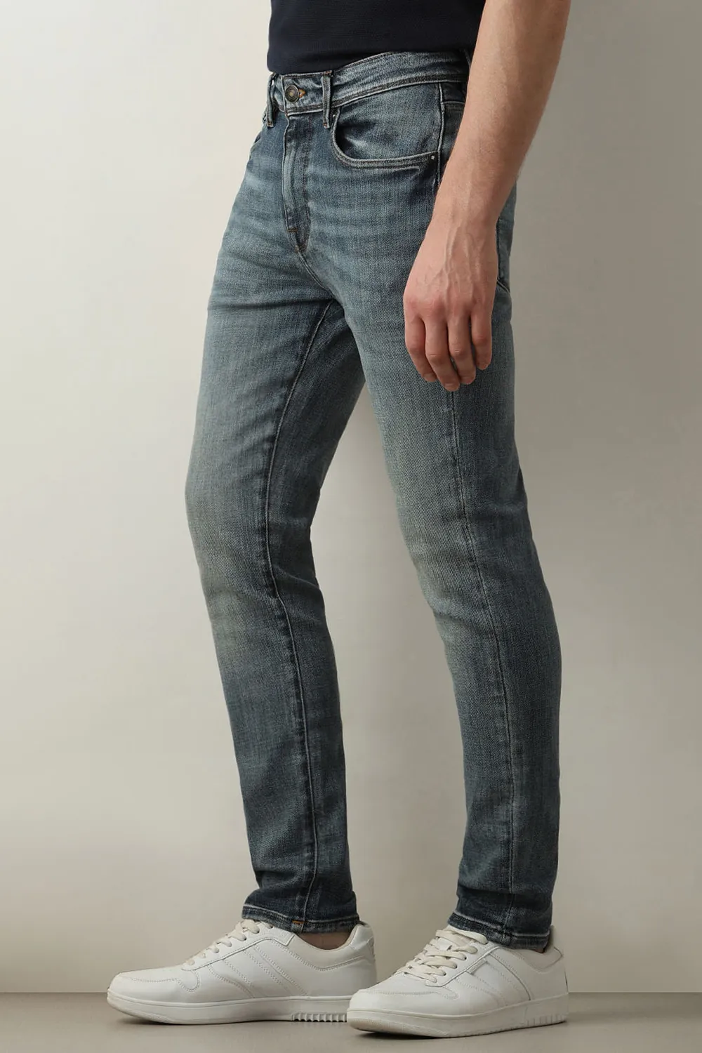 Blue Mid Rise Leon Slim Fit Jeans-Wash blue