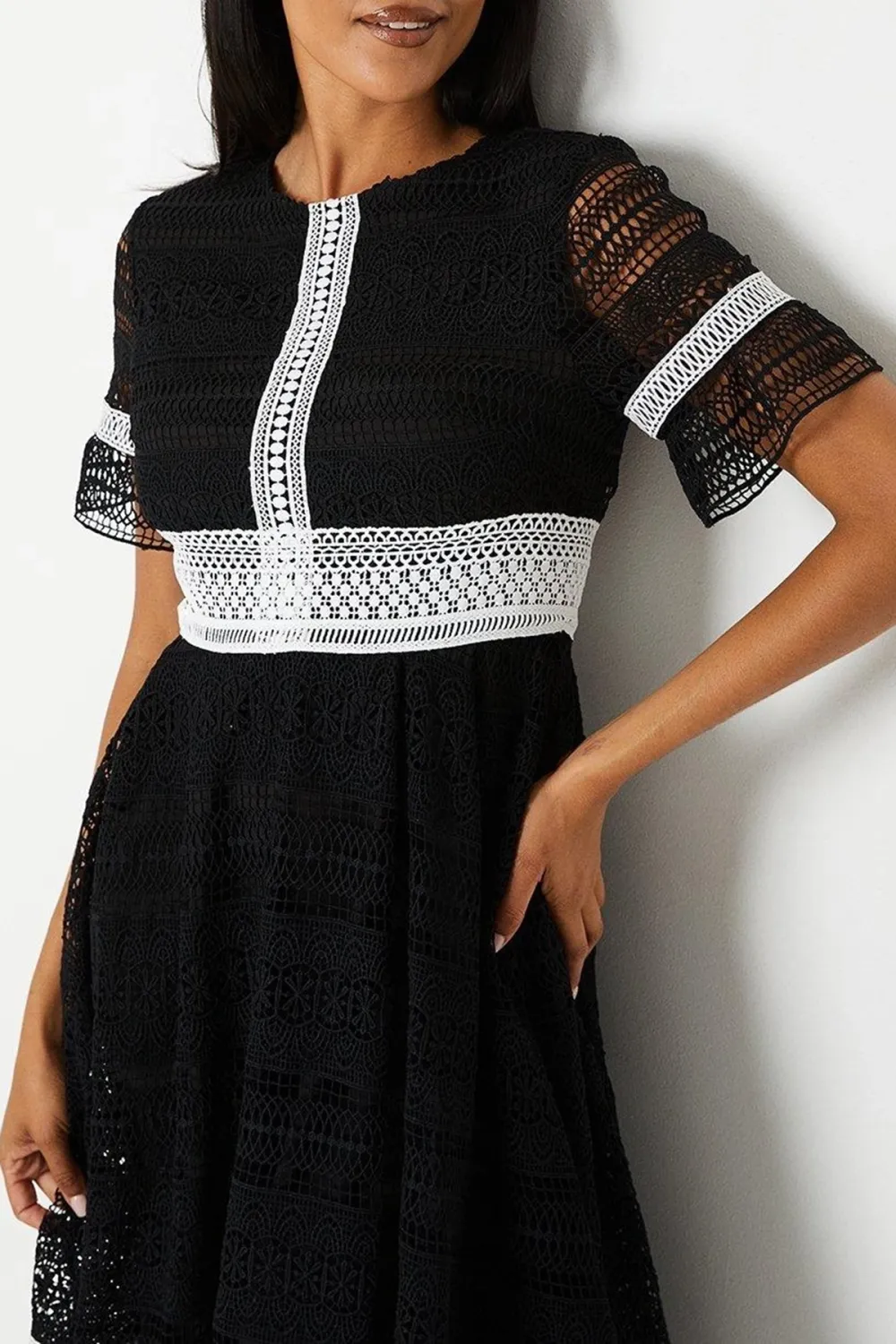 Lace Trim Detail Midi Dress